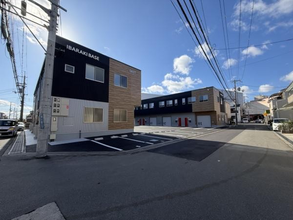 茨木市上郡2-A：倉庫事務所（東・EAST）